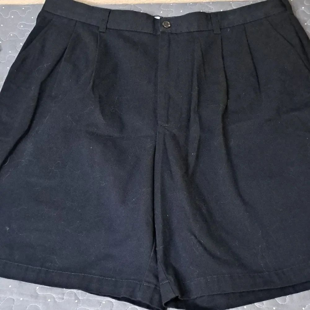 Tommy Hilfiger Navy pleated shorts size 38